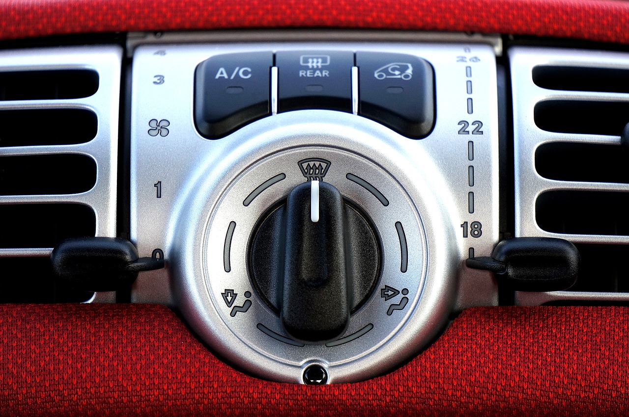 AC i bilen är en viktig del för ett skönt klimat i bilen, så se till att den fungerar som den ska